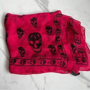 Alexander McQueen Classic Skull Silk Scarf